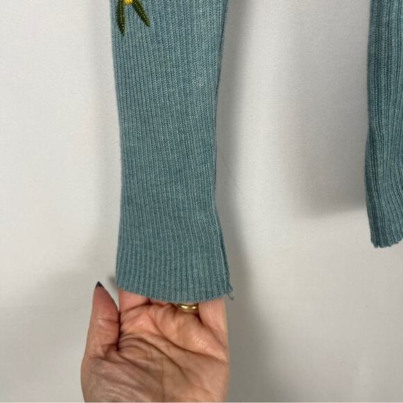 Retro V-Neck Floral Embroidered Ribbed Knit Sweater Pearl Detail Green Est S/M - Picture 5 of 6